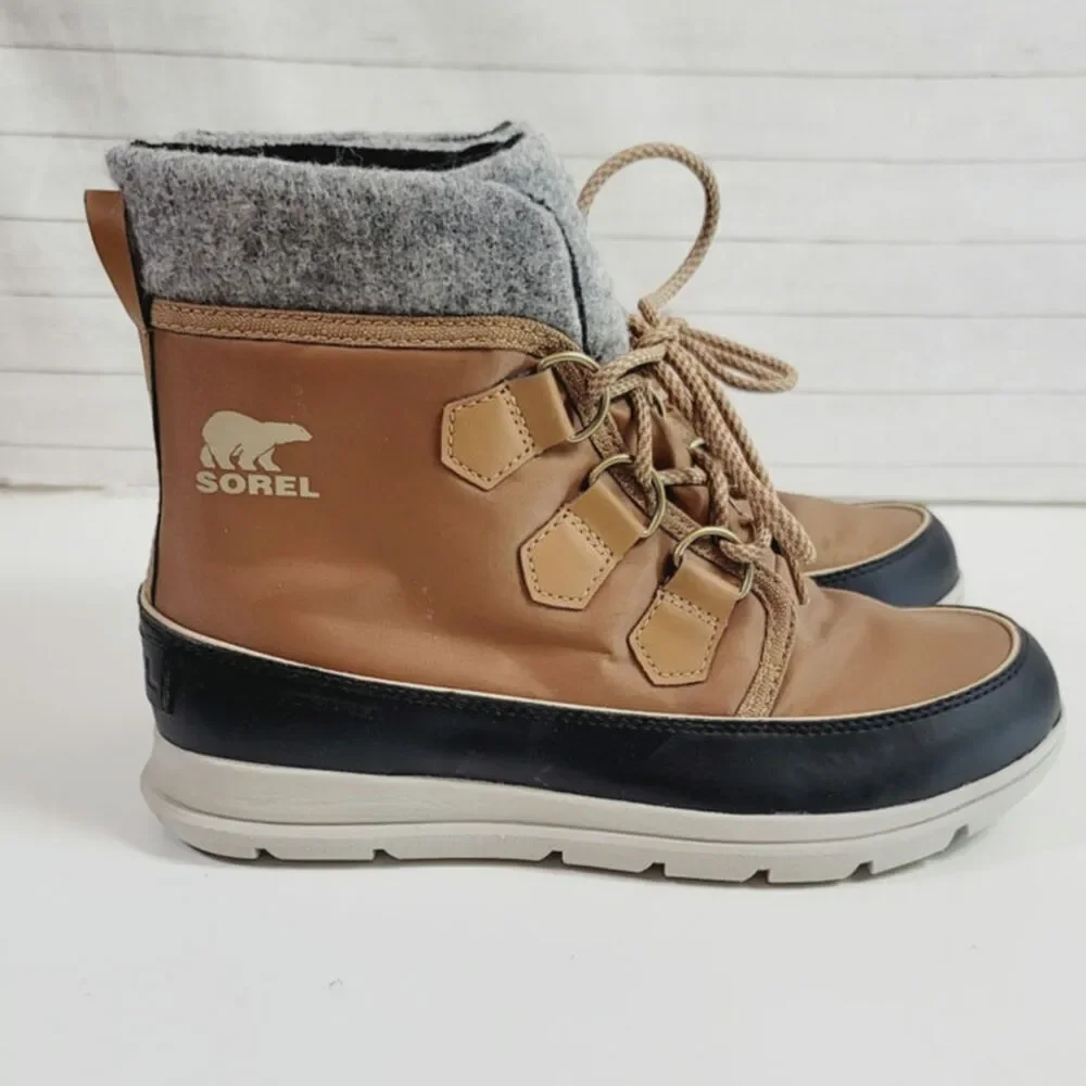 Sorel Explorer Carnival Waterproof Snow Boot in Elk/Dark Stone, sz 9